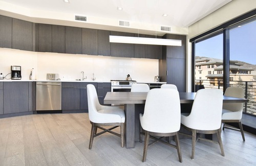 Park City Condo | Luxurious 2 BR in Canyons Village. Ski in/ski out! by RedAwning