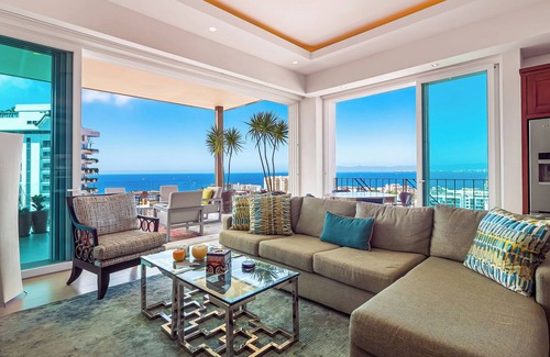 Emiliano Zapata Condo | Luxurious 2800 sq ft 3 bed/3 bath view condo in Puerto Vallarta, gym + parking!