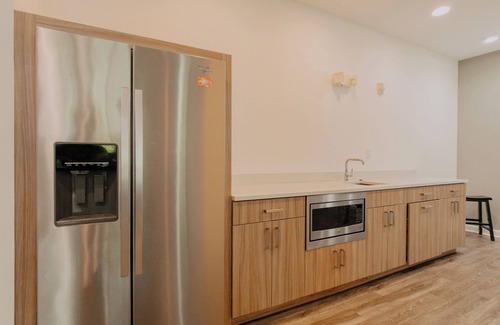 Channel District Apartment | Luxurious 2BDR apartment with WiFi, fitness room in channelside Tampa