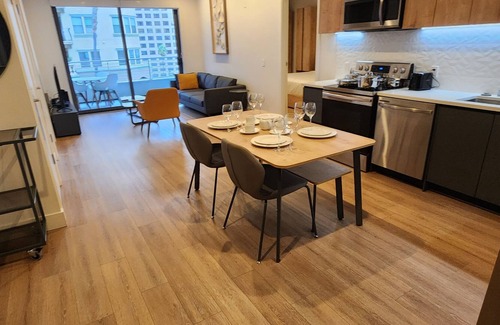 City West Apartment | Luxurious 2BR 2B Unit w/ Amenities