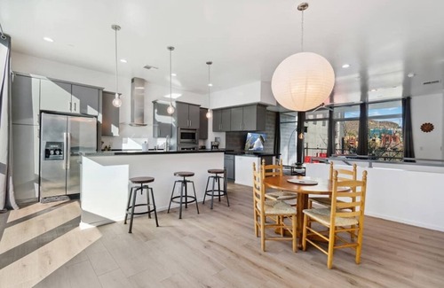Riverside Apartment | Luxurious 2BR Loft with Balcony