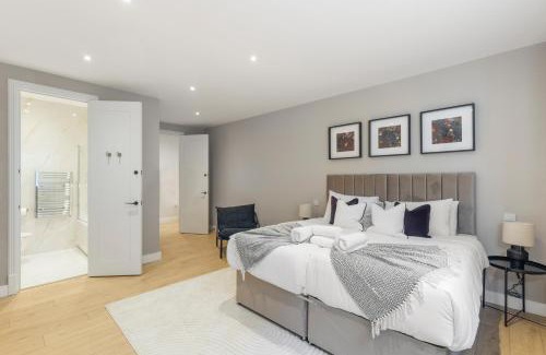 Golders Green Apartment | Luxurious 2BR Sleeps 6 Hotel-Style Comfort The Oak