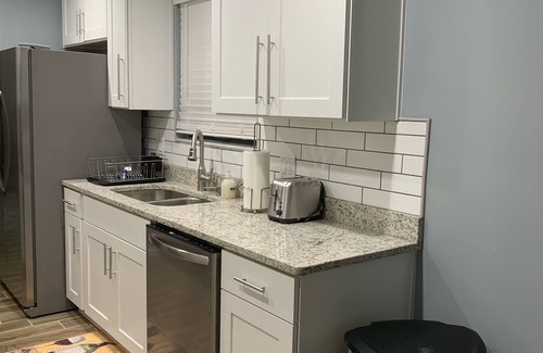 Westside House | Luxurious 3/2 Single family