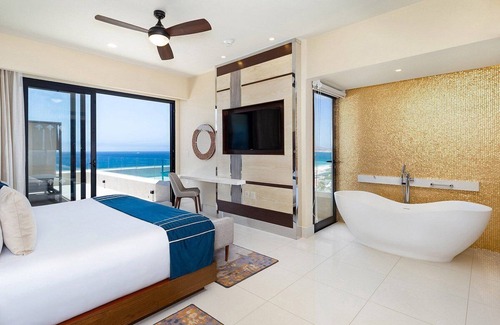 San Jose del Cabo Resort | Luxurious 3-bdrm Oceanfront Penthouse with panoramic views at San José del Cabo