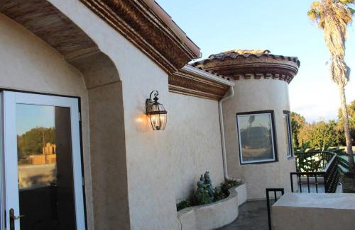 Del Rey Apartment | Luxurious 3 BD in Culver City with POOL &HOT SPA