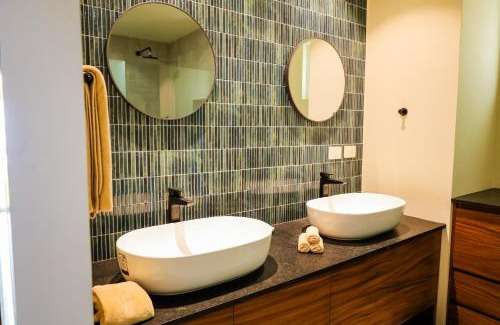 Marina Vallarta House | Luxurious 3-Bedroom Beachfront Villa in Marina Vallarta