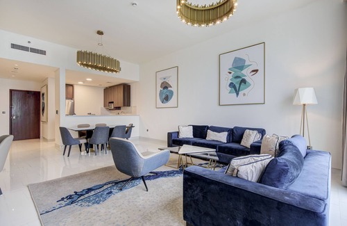 Dubai Media City House | Luxurious 3-bedroom Getaway at Avani+ Palm View Dubai Hotel & Suites