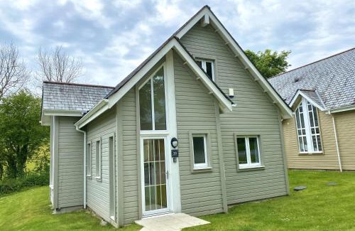 St Austell House | Luxurious 3 Bedroom New England Style Villa - Trewhiddle Villa 20