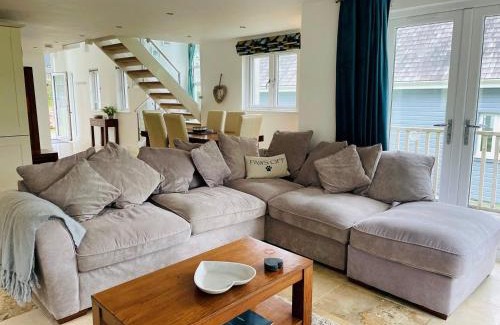 St Austell House | Luxurious 3 Bedroom New England Style Villa - Trewhiddle Villa 20