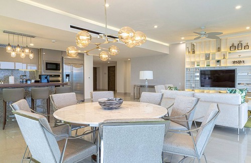 Puerto Juarez Resort | Luxurious 3 Bedroom Oceanfront Suite right on the beach of Cancun!