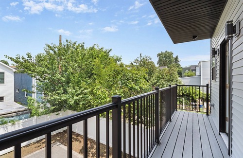 West Side House | Luxurious 3-bedroom house with full amenities in Jersey City