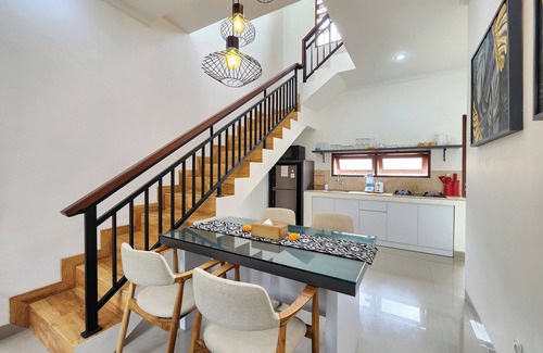 Denpasar Barat Villa | Luxurious 3-Bedroom Villa in the Heart of Seminyak