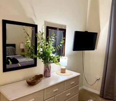Haines City House | Luxurious 3BR Getaway Heated Pool, Golf & Theme Parks