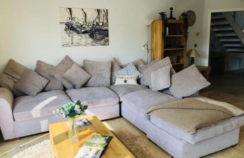 St Austell House | Luxurious 4 Bedroom New England Style Villa - Trewhiddle 29