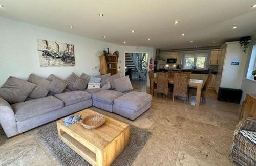 St Austell House | Luxurious 4 Bedroom New England Style Villa - Trewhiddle 29