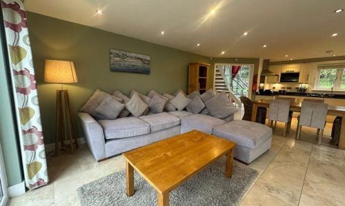 St Austell House | Luxurious 4 Bedroom New England Style Villa - Trewhiddle Villa 18