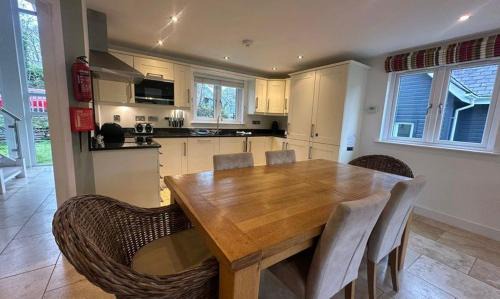 St Austell House | Luxurious 4 Bedroom New England Style Villa - Trewhiddle Villa 18