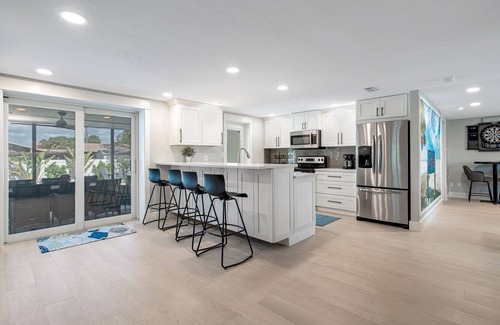 Sarasota Villa | Luxurious 4-Bedroom Retreat with Pool