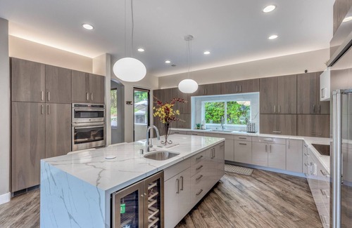 Middletown House | Luxurious 4200 Sq Ft 6 Bedroom Mediterannean Villa