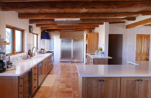 Seton Village House | LUXURIOUS 4BR/3BA SANTA FE ESCAPE