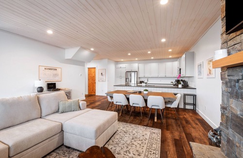 Sandpoint Condo | Luxurious 4BR Mountain Chalet at Schweitzer w/Epic Views, Hot Tub, Pet-Friendly