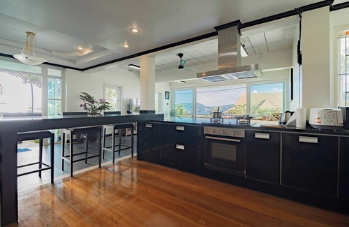 Patong Villa | Luxurious 5-bedroom Pool Villa in Heart of Patong, Phuket