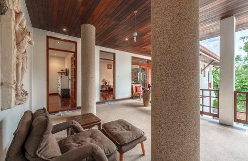 Wichit Villa | Luxurious 5-Bedroom , 24 hour security , jacuzzi ! V45