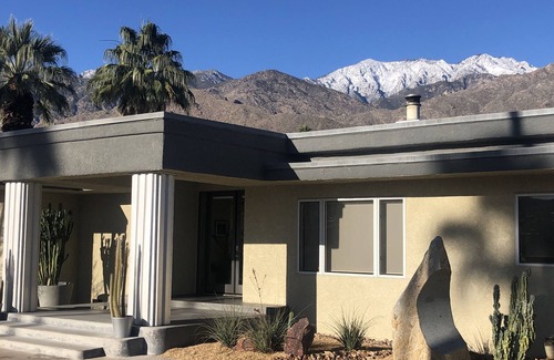 Deepwell Estates House | Luxurious 5 BR Retreat