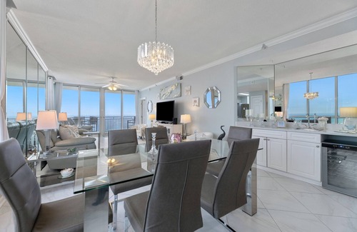 Navarre Beach Condo | Luxurious 5★ Gulf-Front 3BR Condo: Heated Pool, Spa, Gym & Free Beach Chairs