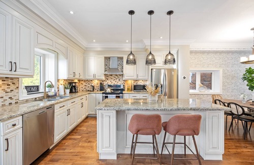 Broadview North House | Luxurious 5BR-4WR Home in Downtown Toronto – Modern, Spacious & Cozy Retreat!