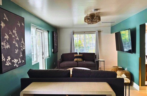 West Avenue Villa | Luxurious 5BR Villa in Miami Beach