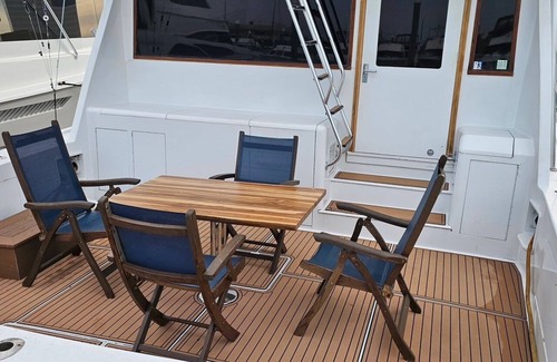 Atlantic City Boat Rental | Luxurious 63' boat 4-bedrooms, full kitchen, at the Golden Nugget in AC, NJ.