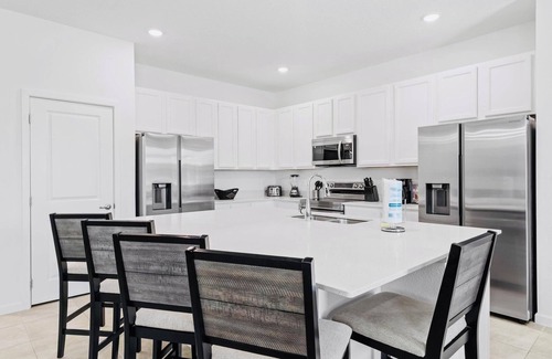 Historic Downtown Kissimmee House | Luxurious 8BR Bella Vida Villa - Private Pool & Resort Amenities