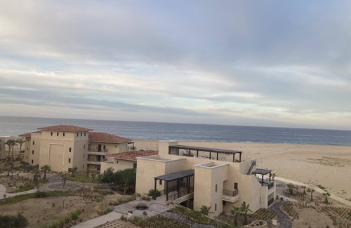 Los Cangrejos II y III Resort | Luxurious accommodations includes the Grand Studio and Grand Suite - one bedroom