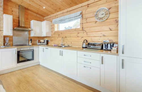 Hollym Ski Chalet | Luxurious and contemporary Finnish log lodge.
