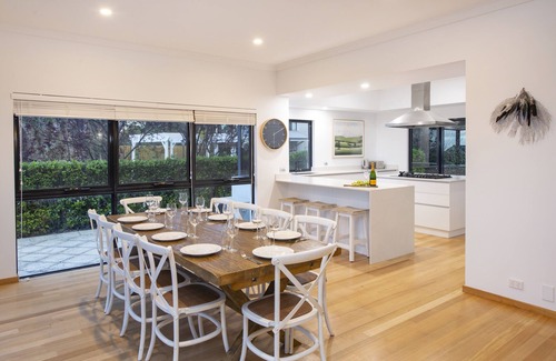 Marybrook House | Luxurious And Super Inviting with Comfortably Casual Coastal Vibe