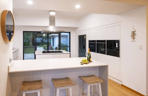 Marybrook House | Luxurious And Super Inviting with Comfortably Casual Coastal Vibe