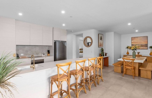 Batemans Bay Apartment | Luxurious apartment with pool in the heart of Batemans Bay