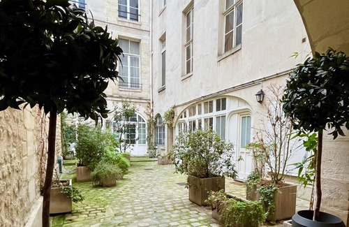 Les Iles Apartment | Luxurious apartment 4* at l'île Saint Louis