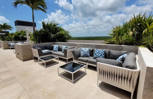 Playa Mujeres Apartment | Luxurious Apartment La Amada Ocean View