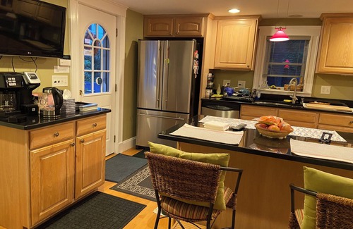 Inman Square House | Luxurious award-winning king-size bedroom suite in Central Cambridge