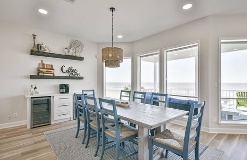 Sands Of Kahala Beach House | Luxurious Beach Front vacation home perfect for large groups, with elevator.