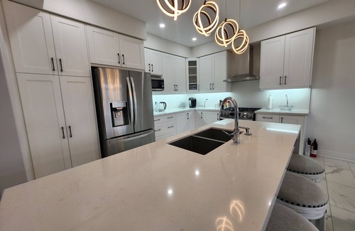 Cambridge House | Luxurious Brand-New 4 Bedrooms Detached House Backing To Pond