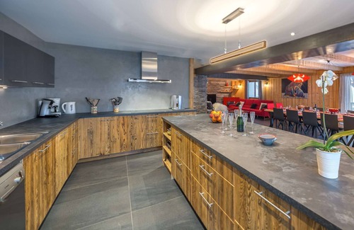 Chatel Ski Chalet | Luxurious chalet - close to the centre, private sauna and spa, large open spaces