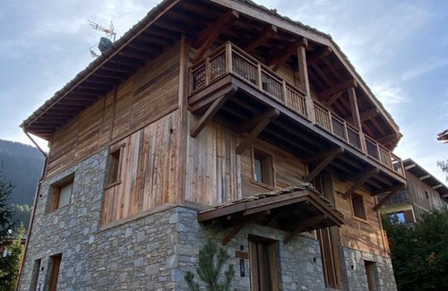 Le Praz Ski Chalet | Luxurious Chalet in Courchevel Le Praz with Pool, Sauna, and Close to Ski Lifts