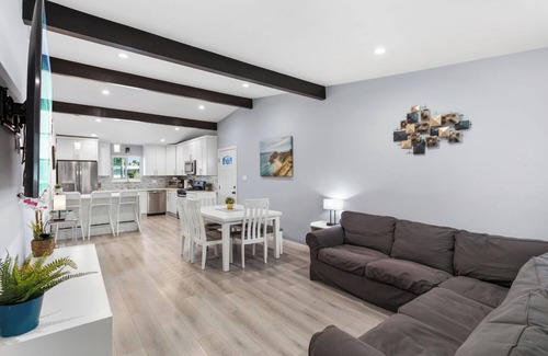 Moreno Valley House | Luxurious & Charming 4BR Getaway in Moreno Valley