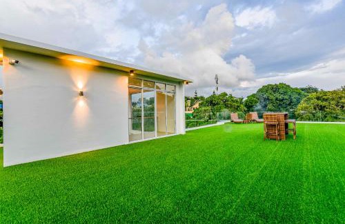 Tagaytay Apartment | Luxurious Cliff House Tagaytay