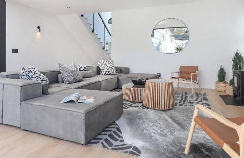Onrus Villa | Luxurious comfortable 4 bedroom beach house