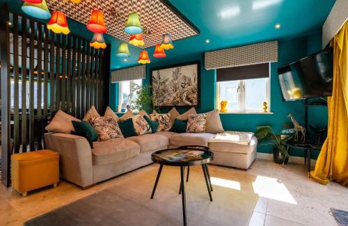 St Austell House | Luxurious Cosy And Contemporary 4 Bedroom Villa - Trewhiddle V3