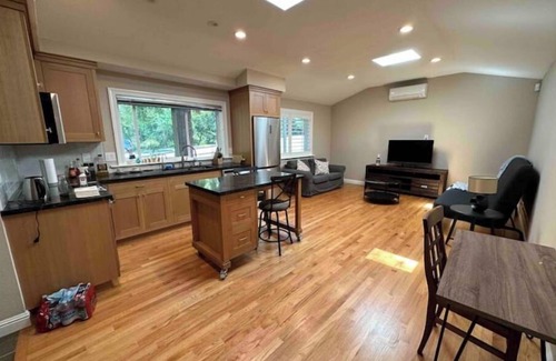 Saratoga House | Luxurious Cottage in Saratoga